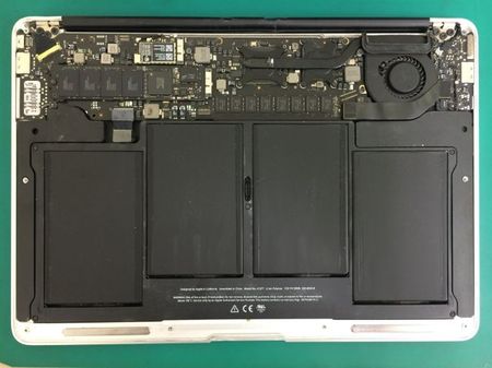 MacBookAir13inchLate2010A1369.jpg